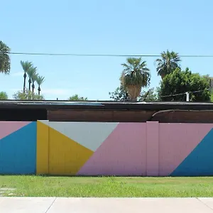  Holiday home Newly Remodeled Mid Century Saguaro House