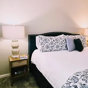 Apartment Biltmore Bliss Desert Retreat!